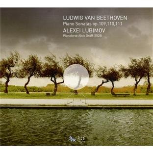 Review of Beethoven  Piano Sonatas Nos 30 - 32