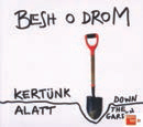 Review of Kertünk Alatt